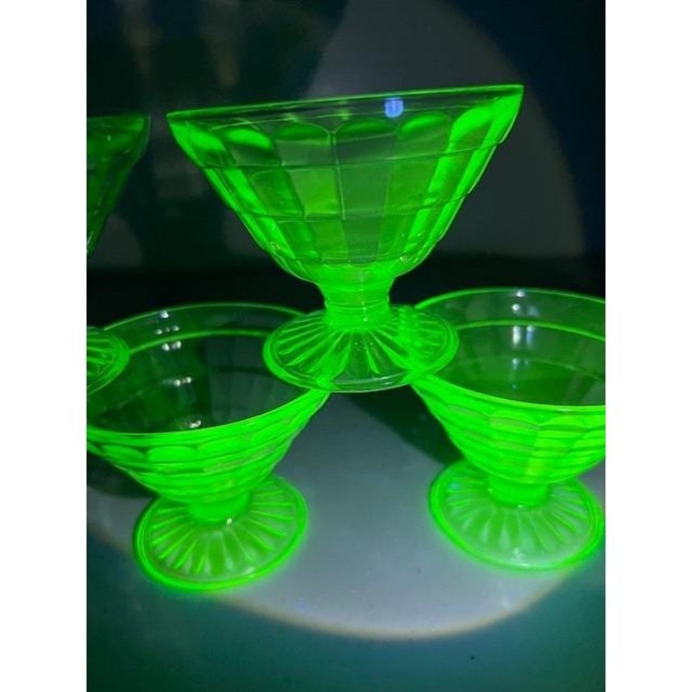 Vintage Anchor Hocking Block Optic‎ Green Uranium Depression Glass Sherbet Cup 5 - Picture 3 of 15